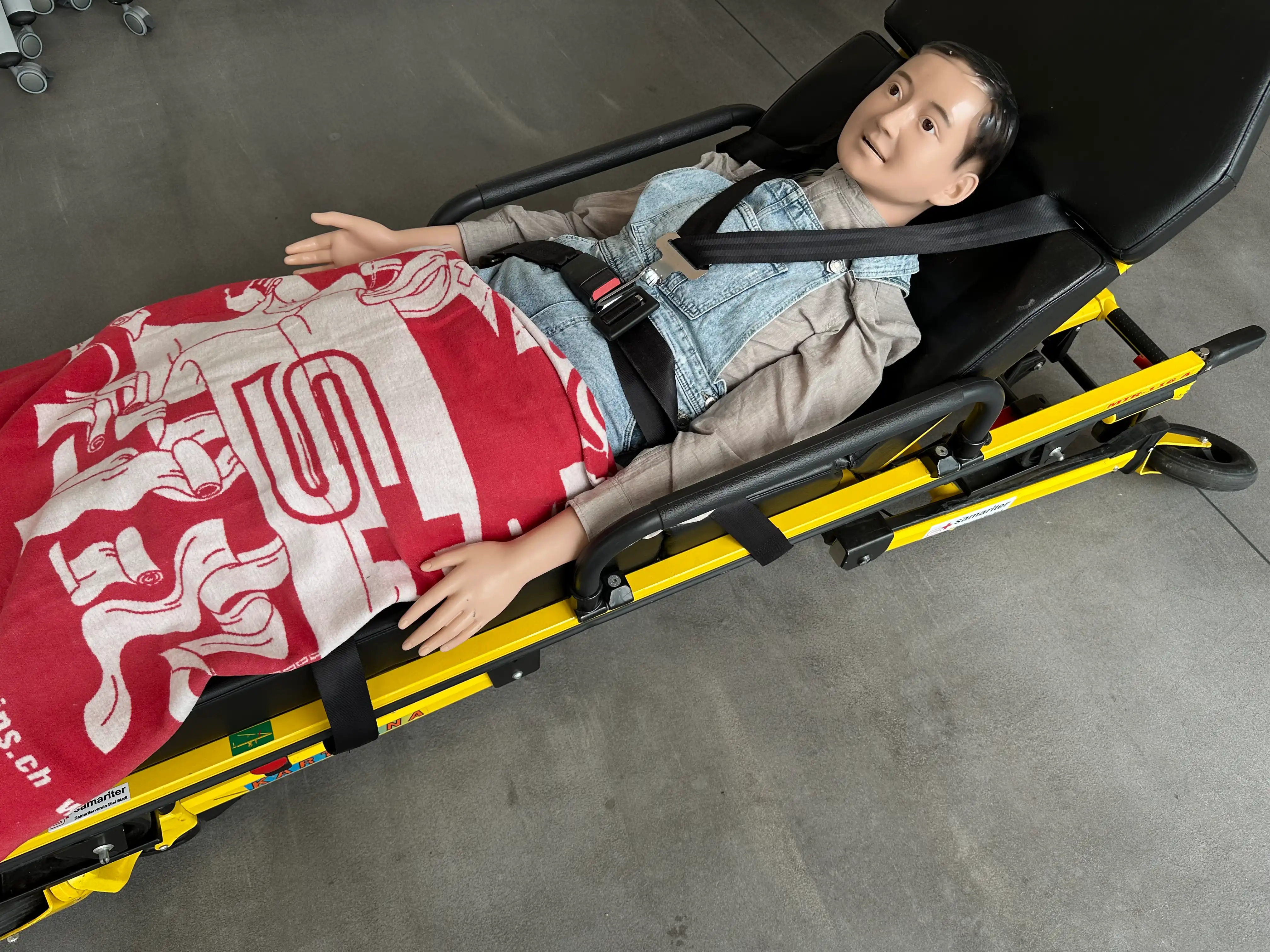 Tragbahre (gelb) Ansicht 3